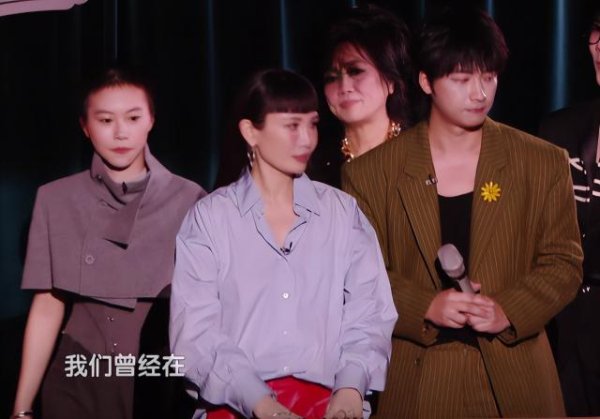 AG真人国际(中国)官方网站 海来阿木帮唱张碧晨，阿云嘎帮唱王人豫，《歌手2026》节目组把“帮帮唱”玩出新神气