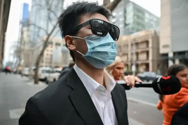 AG真人国际(中国)官方网站 澳亚裔大夫潜伏病院女厕偷拍460东谈主？硬盘藏上万视频，还按病东谈主共事全心分类？