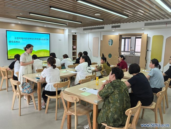 高邮市未成年东谈主保护中心开设家长课堂。东谈主民网记者 刘文邦摄